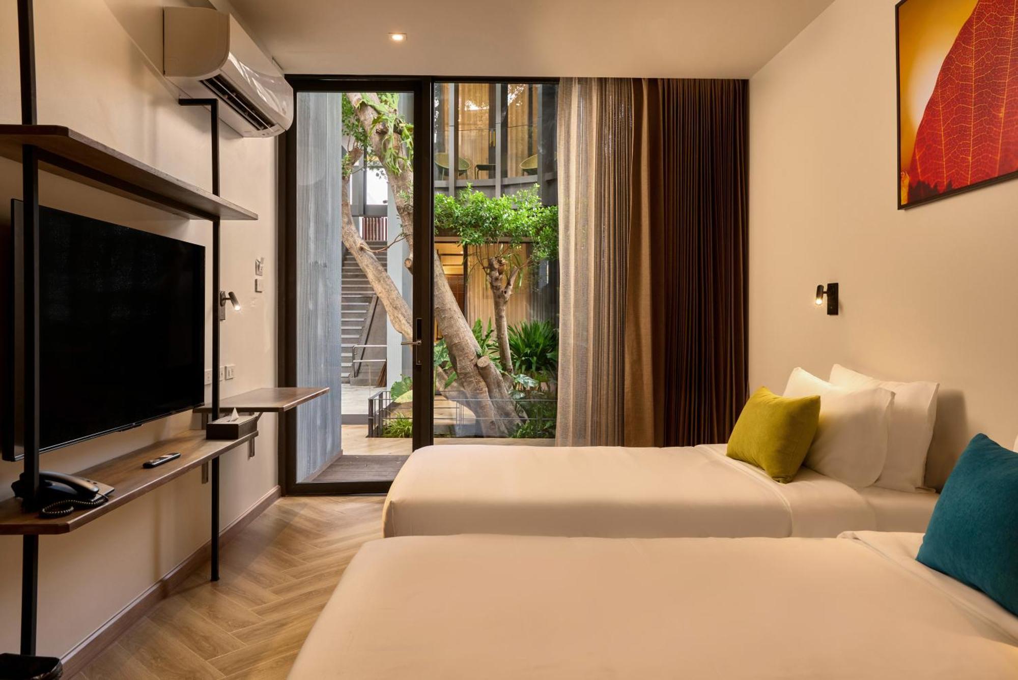 Red Door Samsen Hotel, Hotel 3*