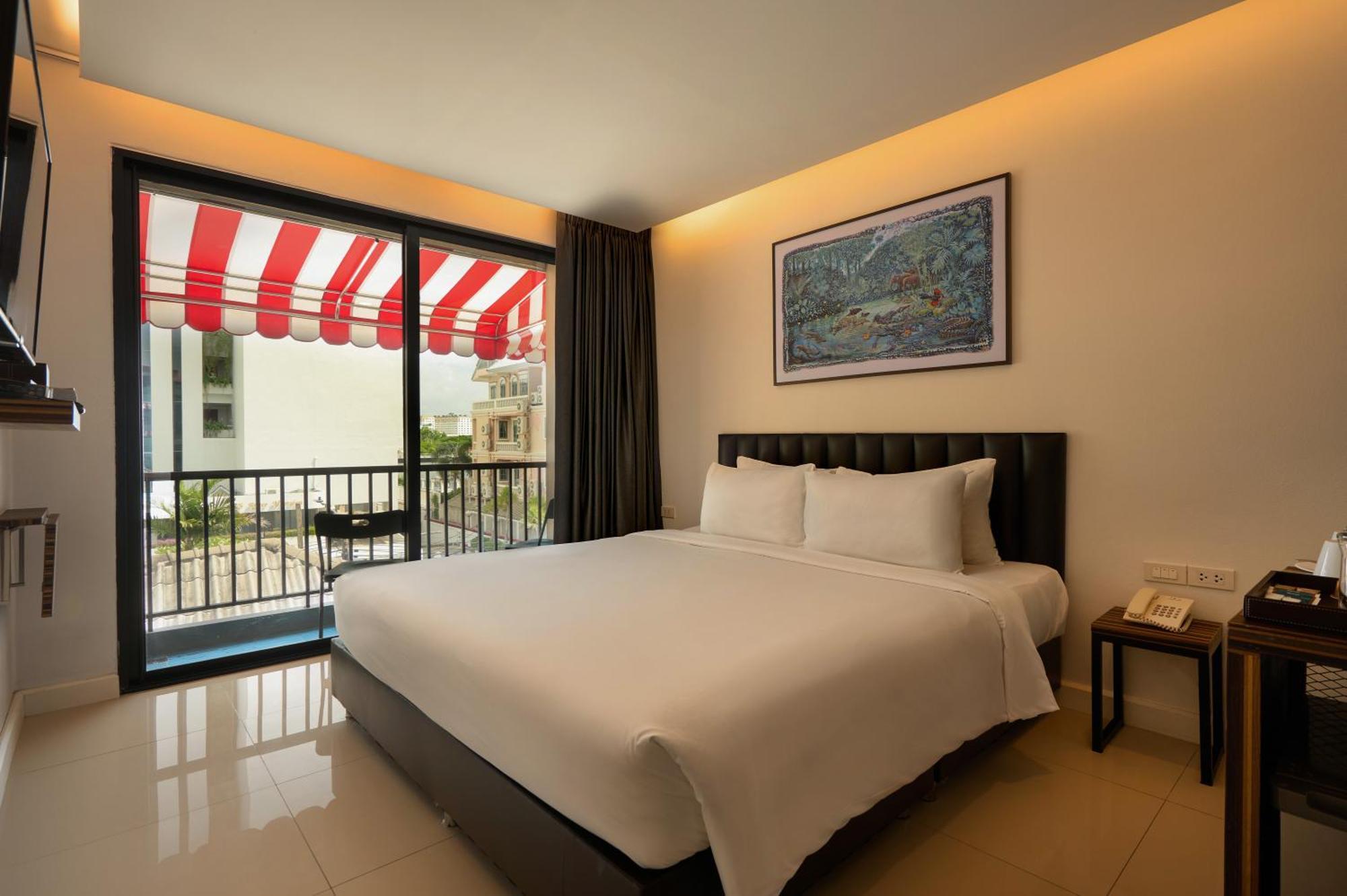 Red Door Samsen Hotel, Bangkok