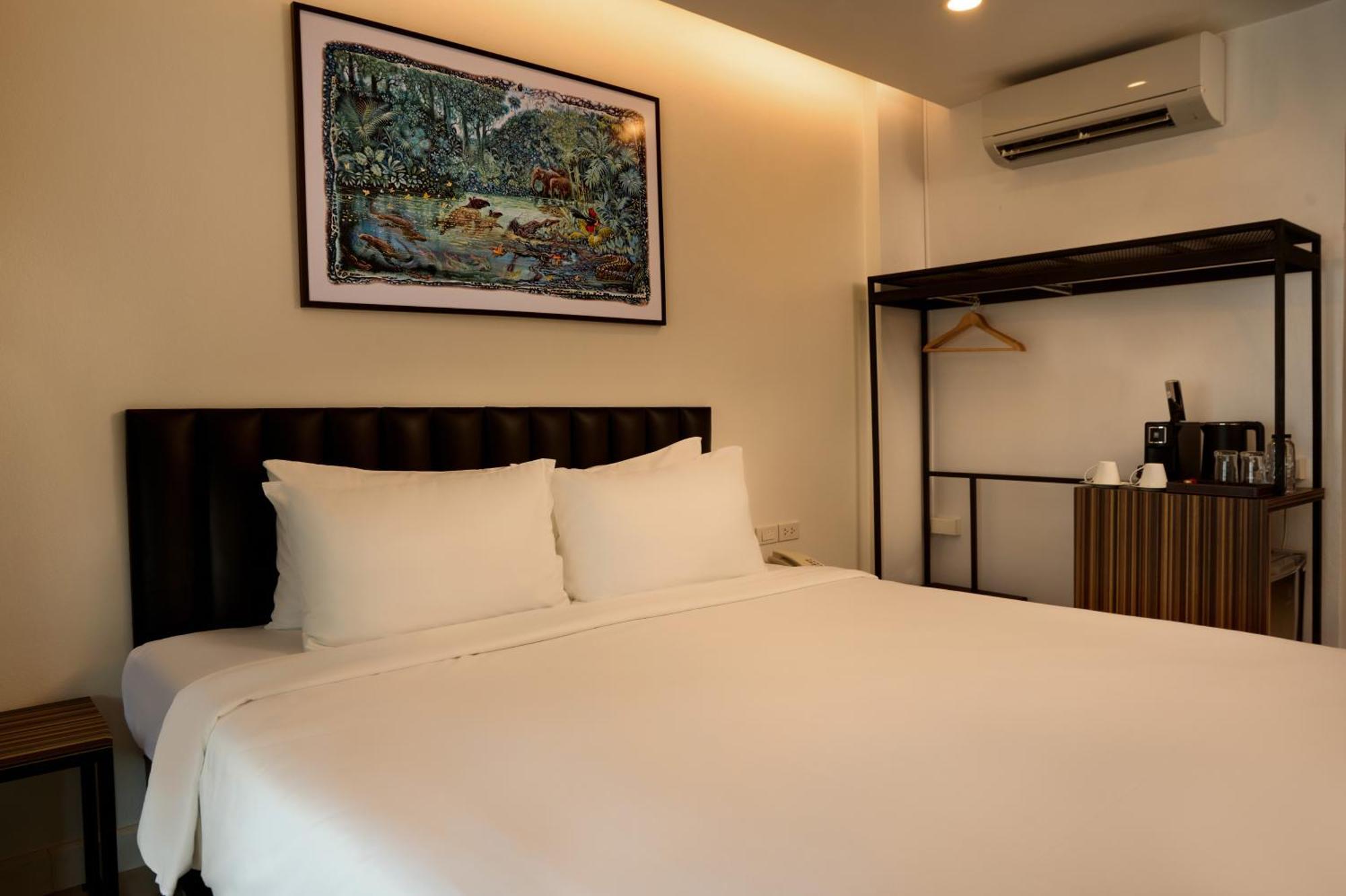 Red Door Samsen Hotel, 3* Bangkok