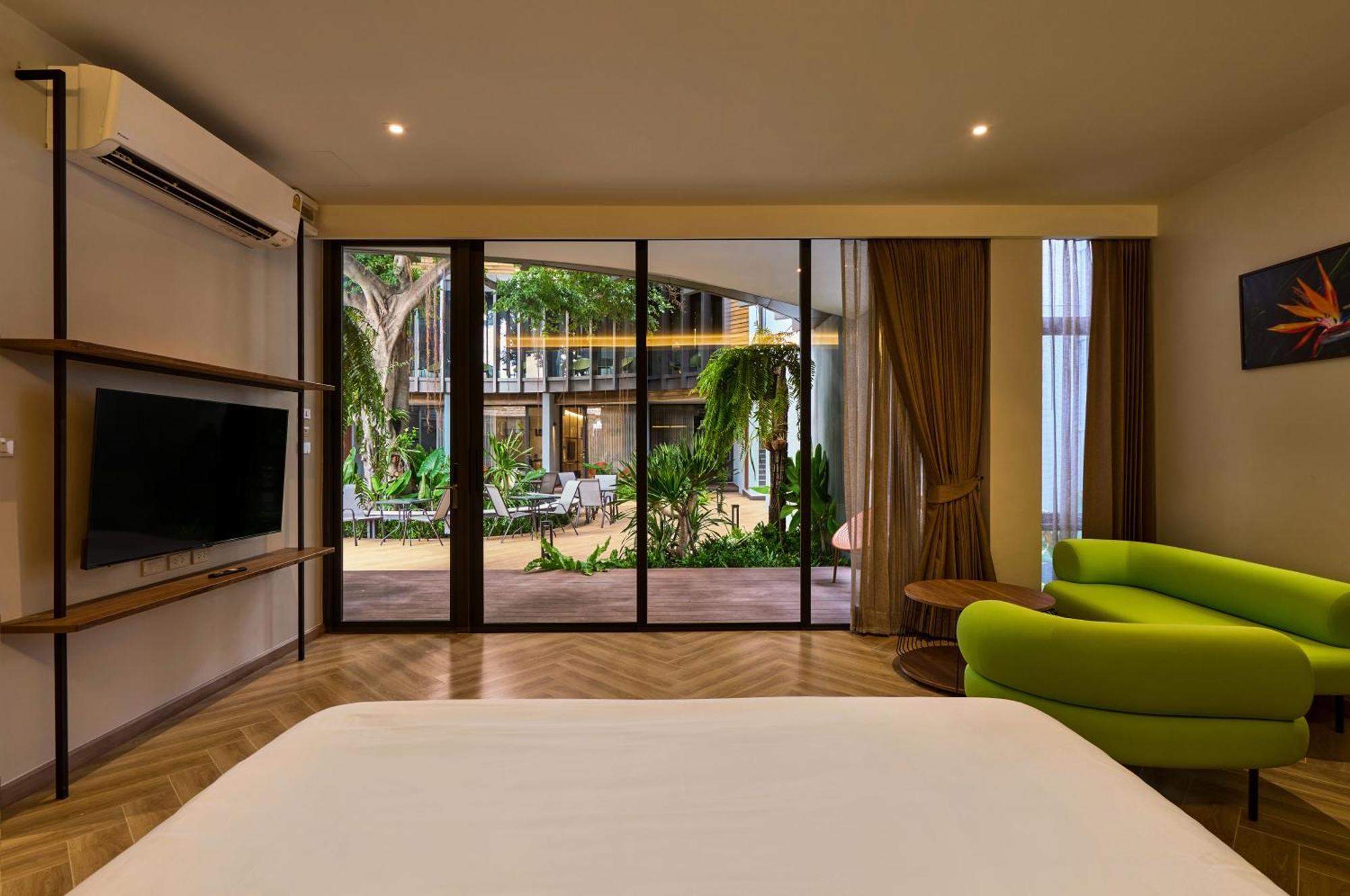Red Door Samsen Hotel, Hotel 3*