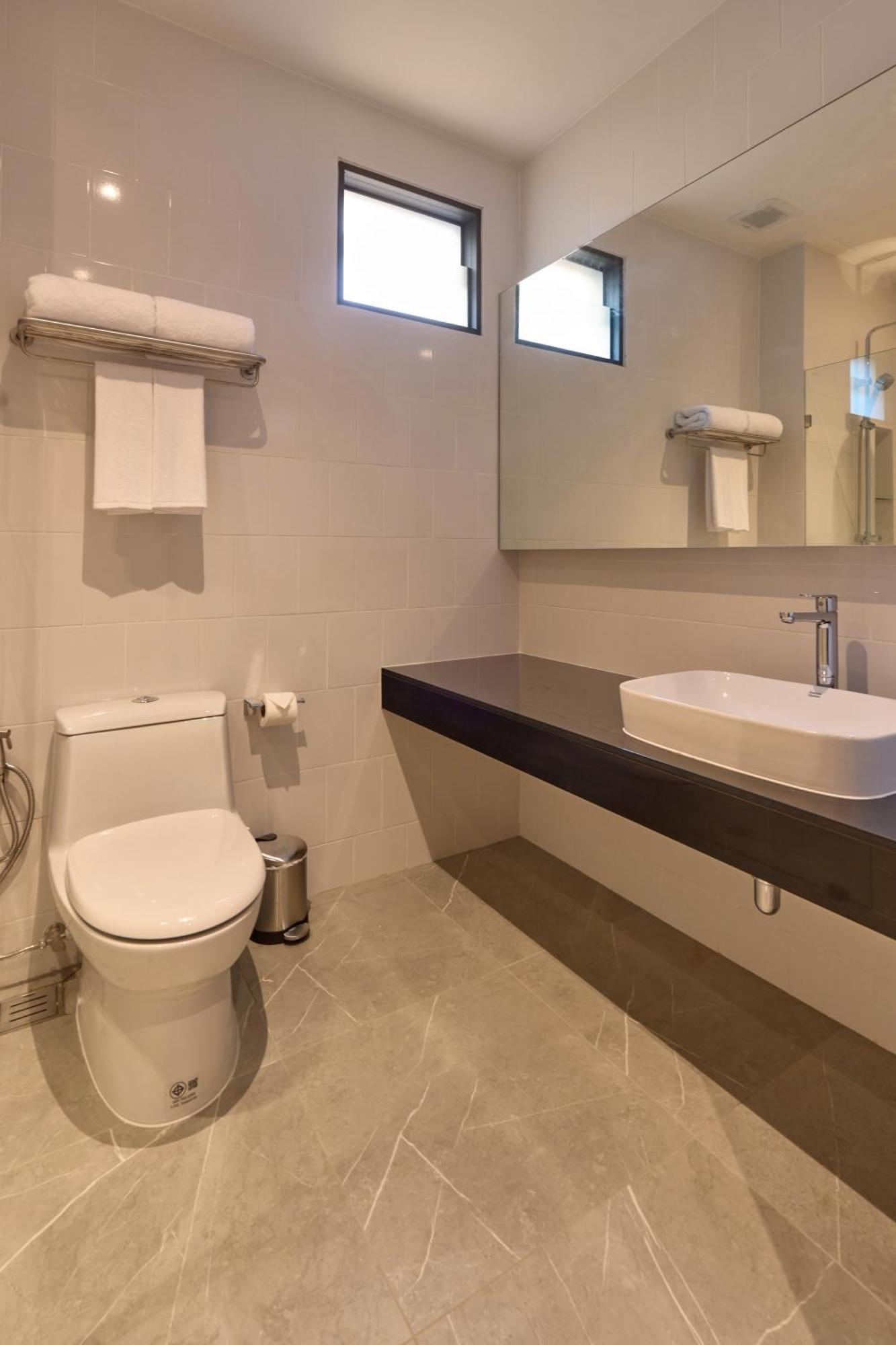 Red Door Samsen Hotel, 3*
