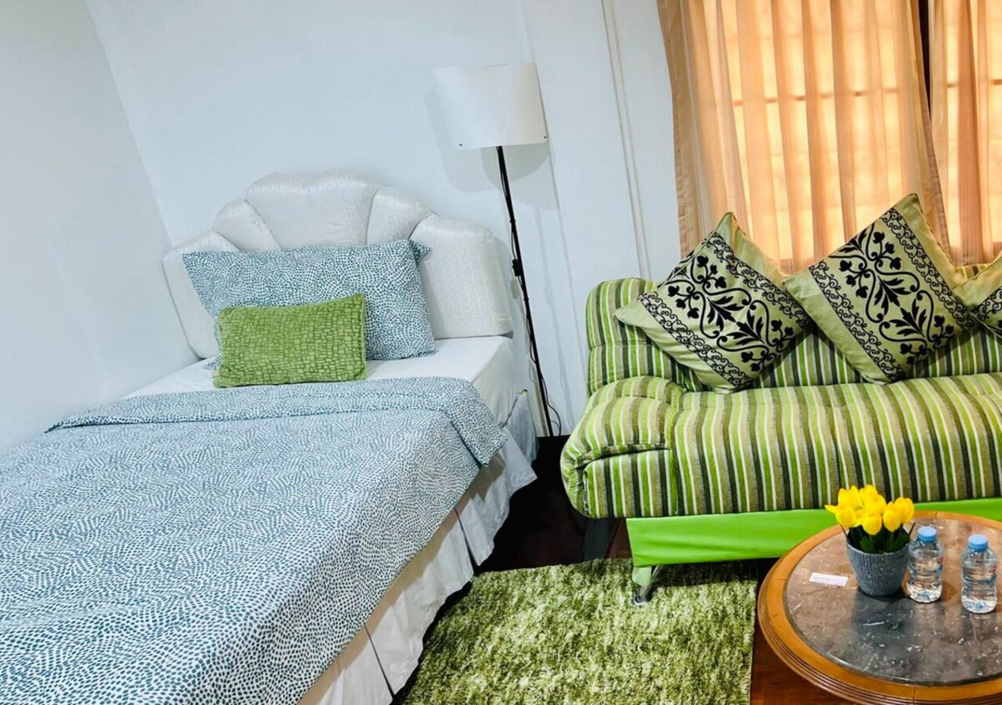Gasthof Ree House@soi Cowboy-asoke Bts-mrt