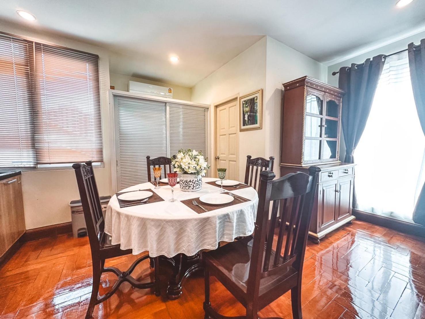 Chez Moi Private Executive Sukhumvit 26 Apartment Bangkok