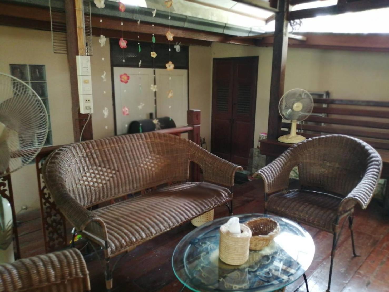 Baan Chay Sala, 2 Bedrooms House Near Airport *