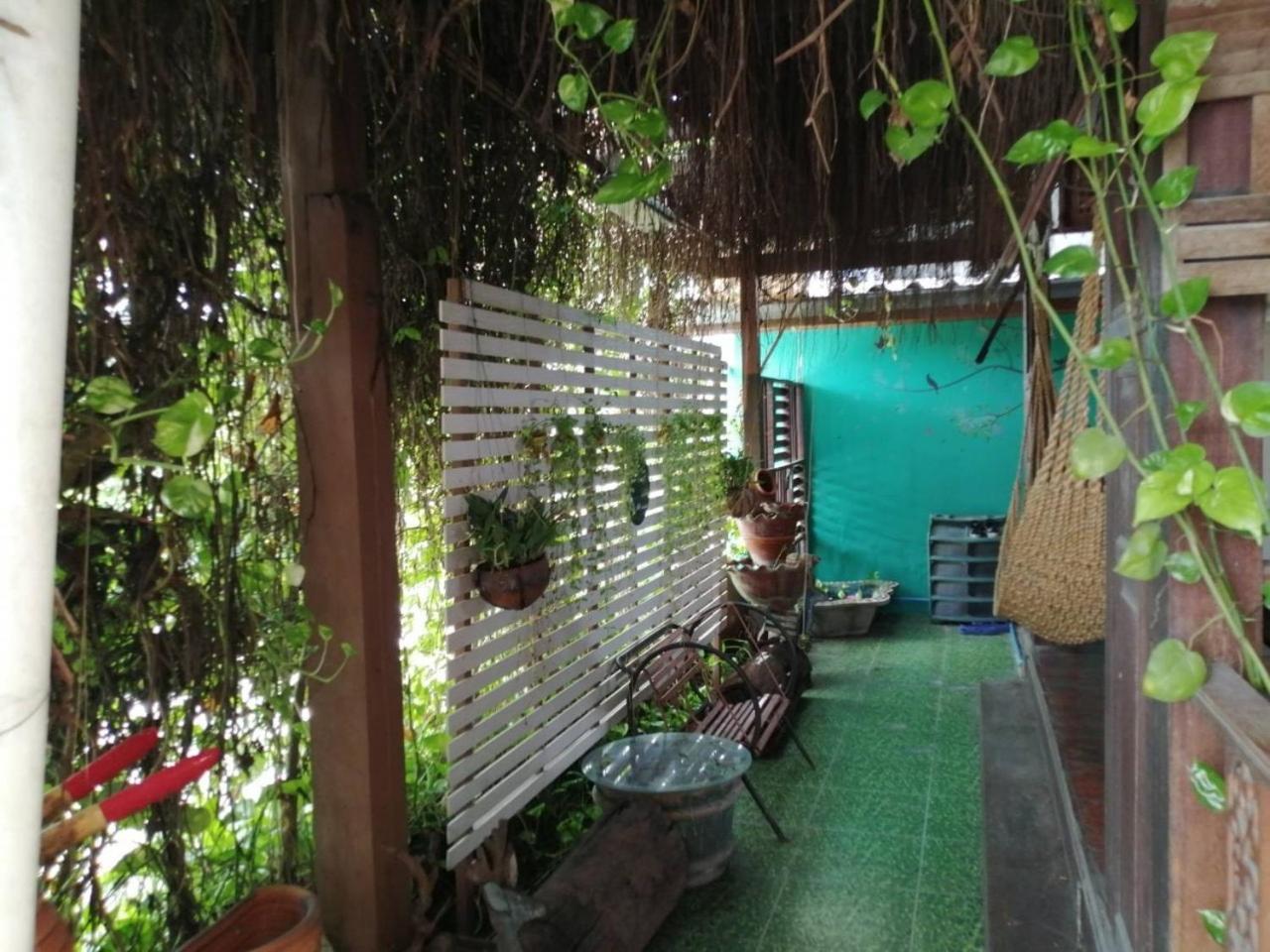 Baan Chay Sala, 2 Bedrooms House Near Airport * Bangkok