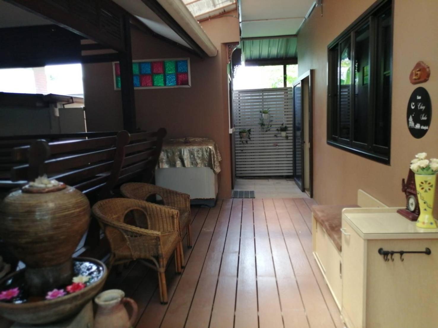 Baan Chay Sala, 2 Bedrooms House Near Airport * Bangkok