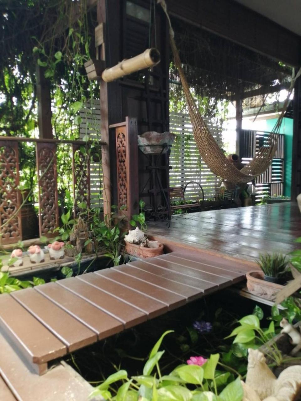 Baan Chay Sala, 2 Bedrooms House Near Airport Holiday home Bangkok