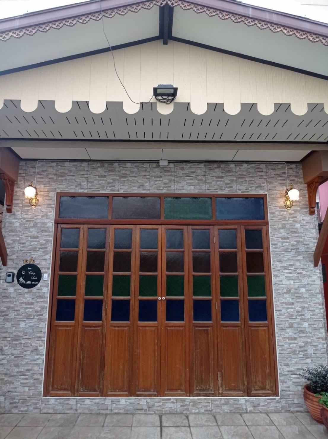 Baan Chay Sala, 2 Bedrooms House Near Airport Bangkok
