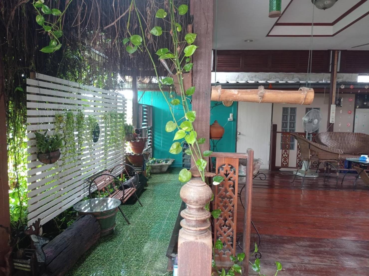 Baan Chay Sala, 2 Bedrooms House Near Airport Holiday home Bangkok