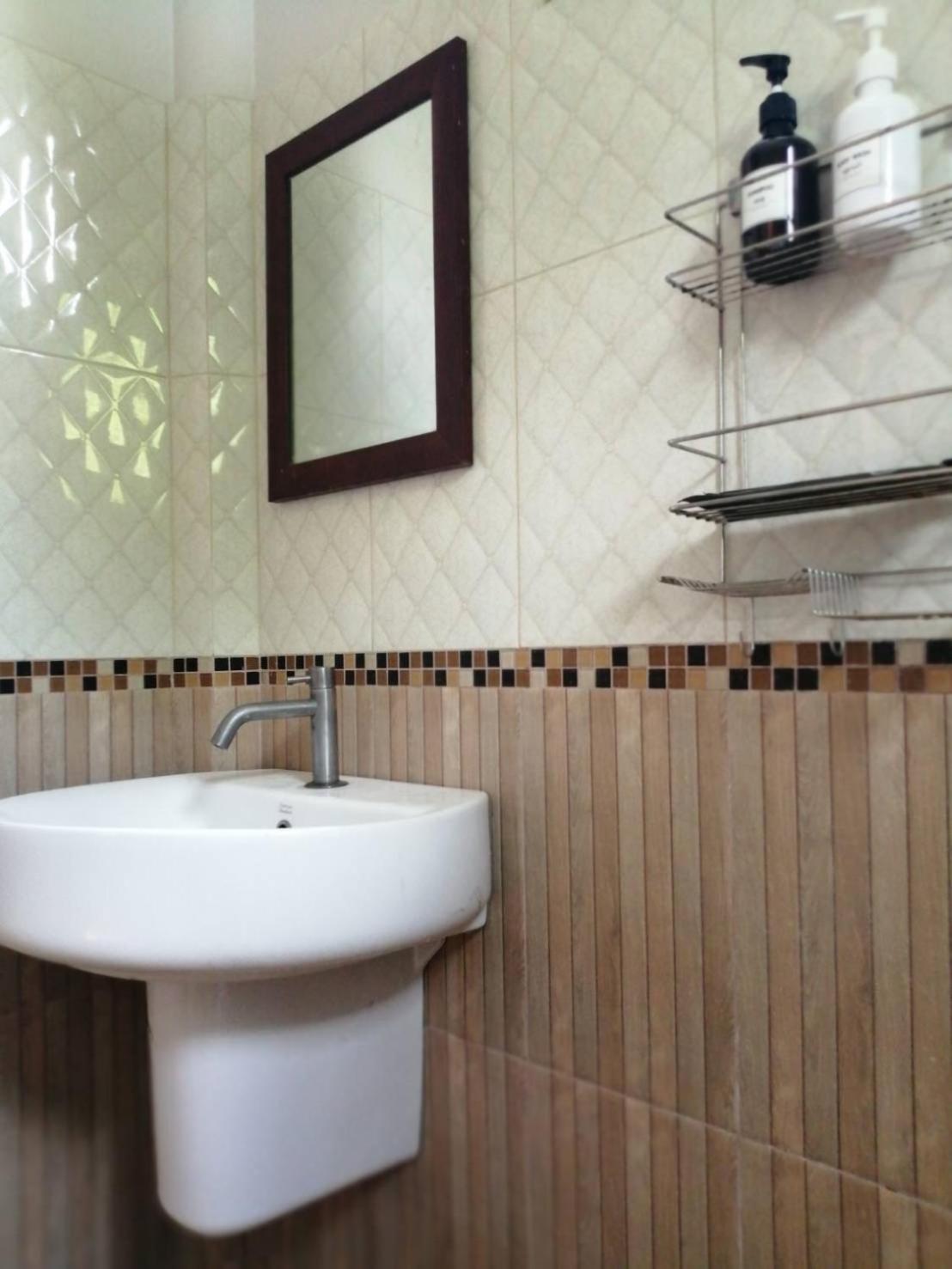 Holiday home Baan Chay Sala, 2 Bedrooms House Near Airport Bangkok