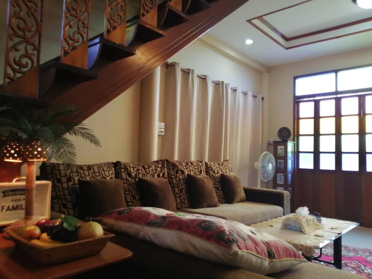 Baan Chay Sala, 2 Bedrooms House Near Airport * Bangkok