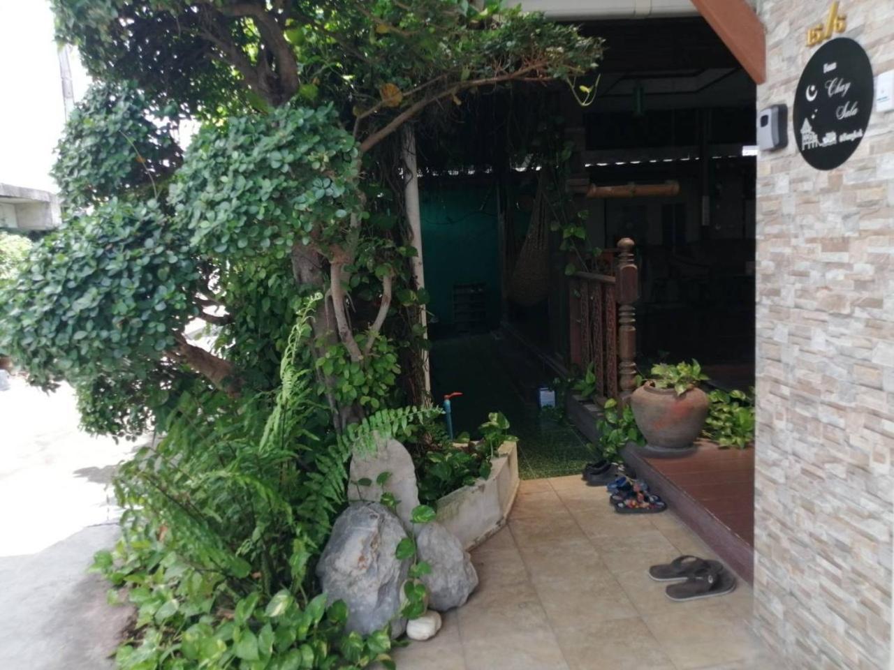 Baan Chay Sala, 2 Bedrooms House Near Airport