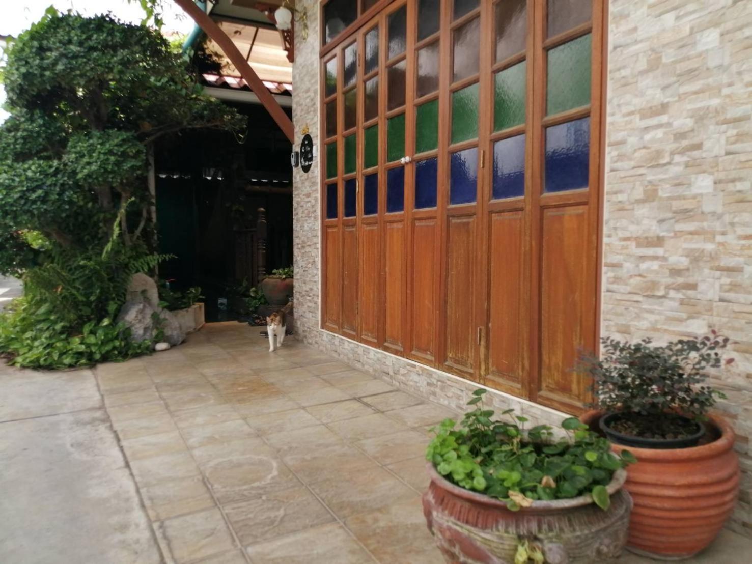 Baan Chay Sala, 2 Bedrooms House Near Airport Holiday home *