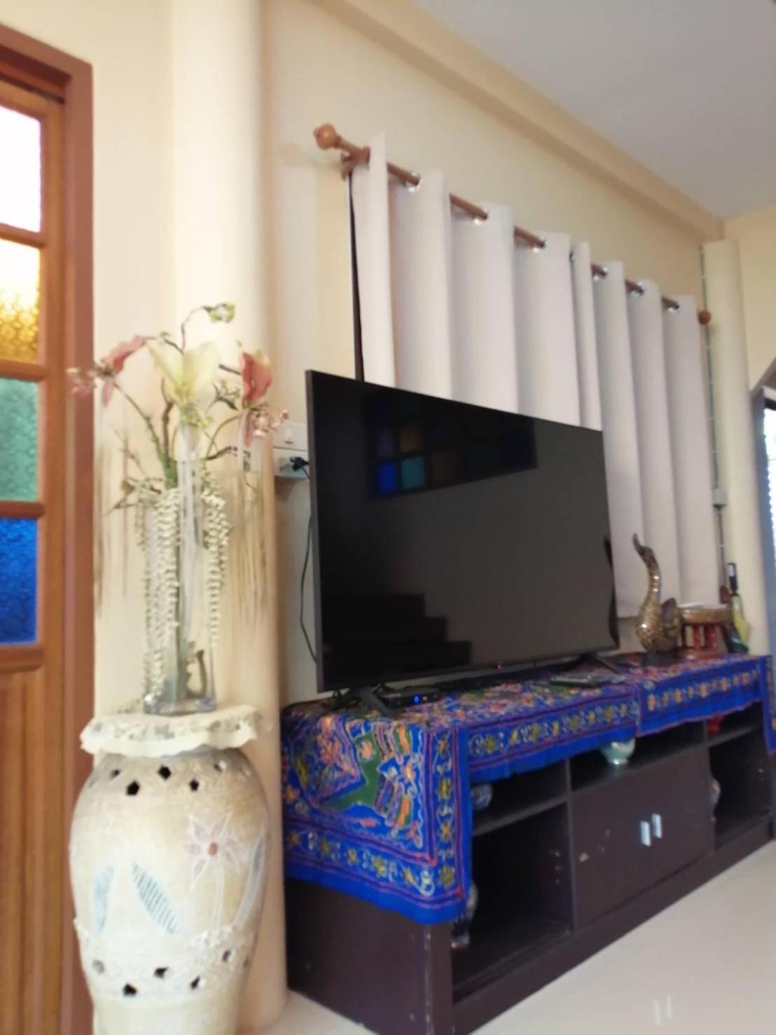Baan Chay Sala, 2 Bedrooms House Near Airport Holiday home
