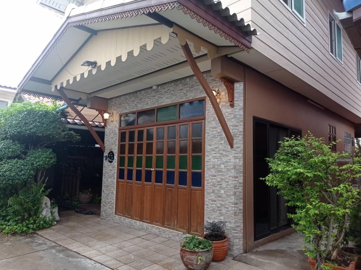 Baan Chay Sala, 2 Bedrooms House Near Airport Holiday home