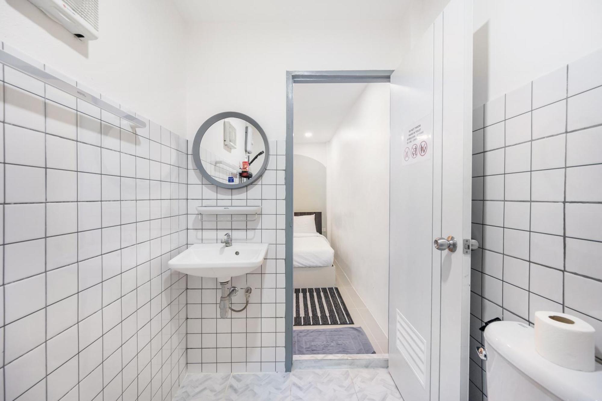 Entire Cozy House/near Bts Skytrain/12pp *