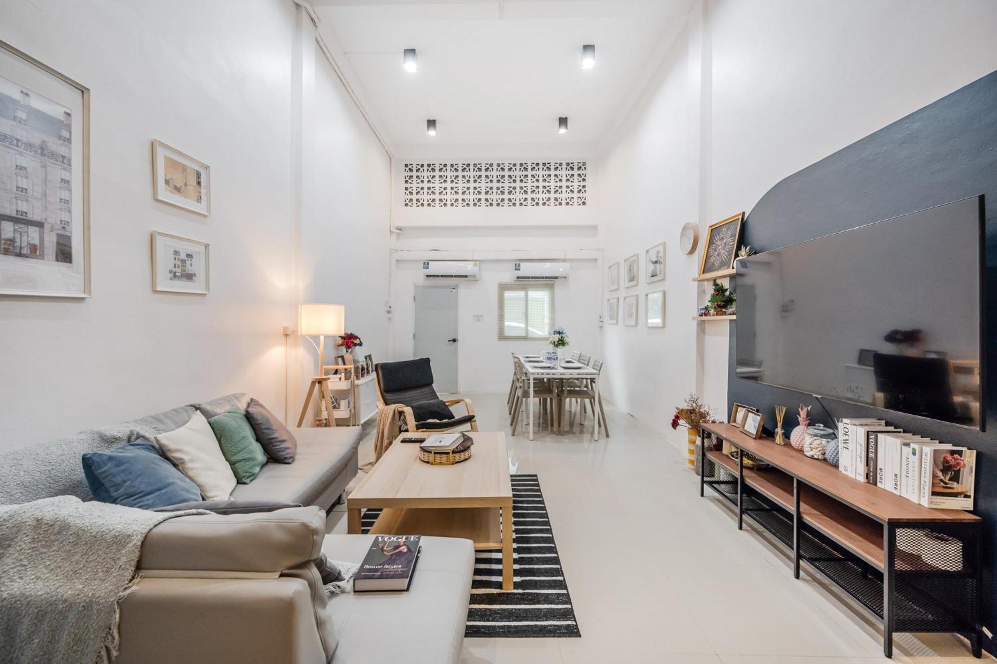 Villa Entire Cozy House/near Bts Skytrain/12pp *