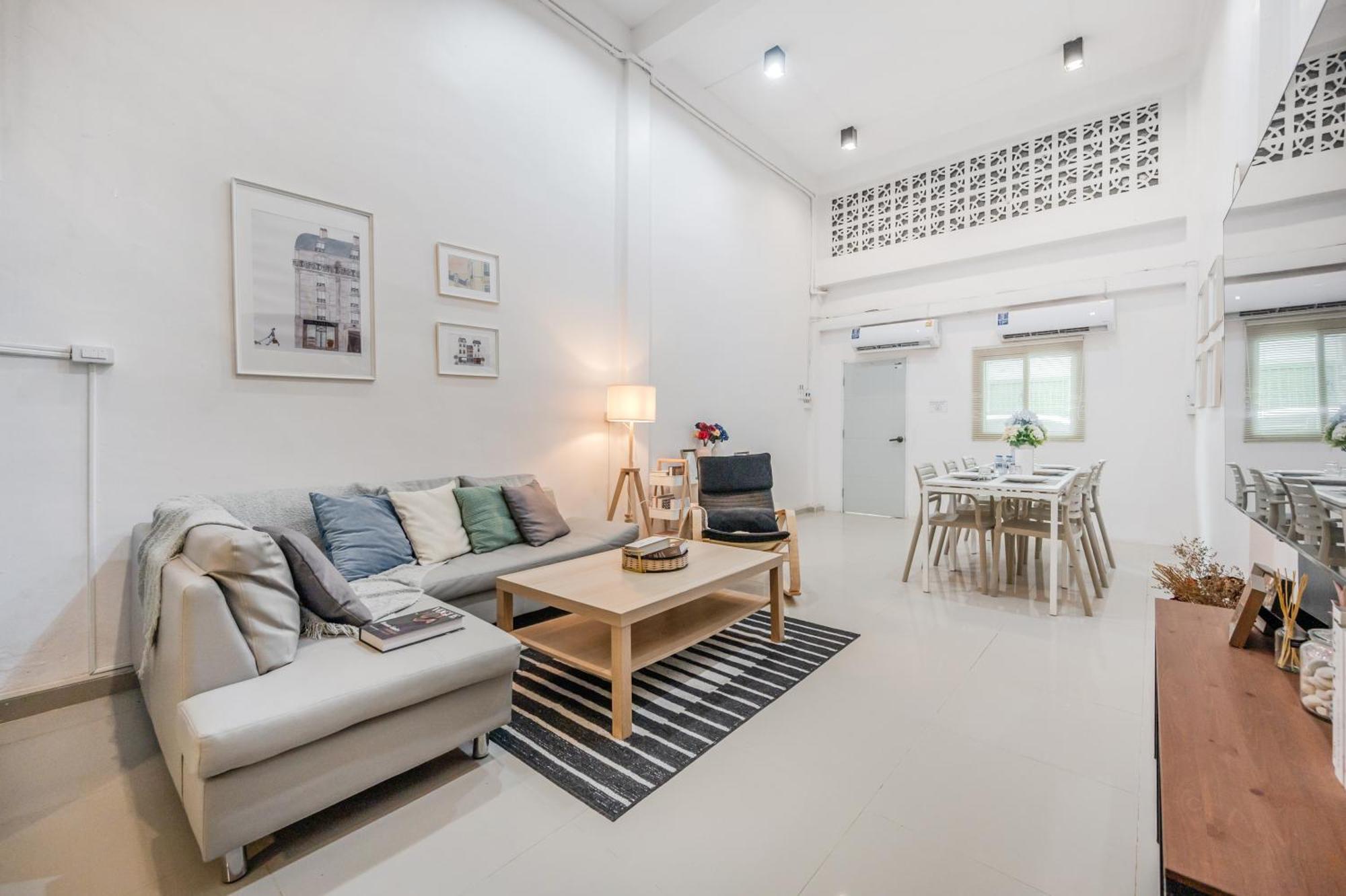 Entire Cozy House/near Bts Skytrain/12pp Villa *