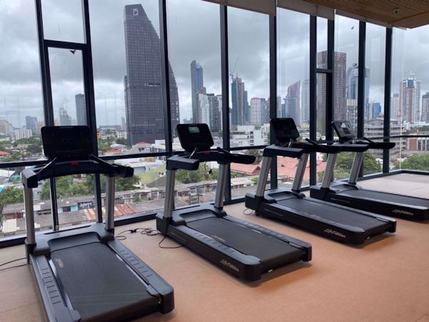 Apartment Luxury Living With Breathtaking Cityscape Vistas Bangkok