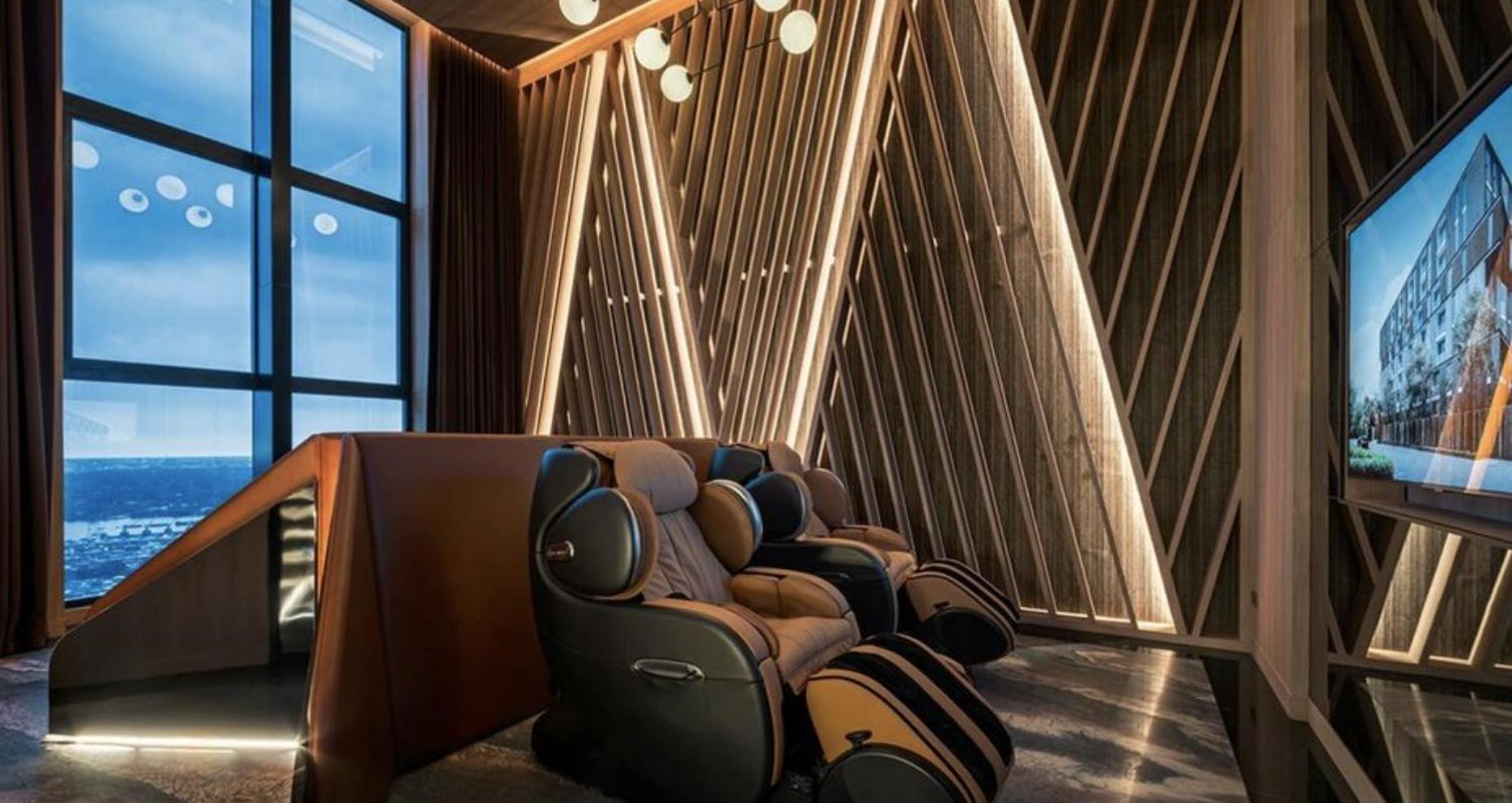 Luxury Living With Breathtaking Cityscape Vistas