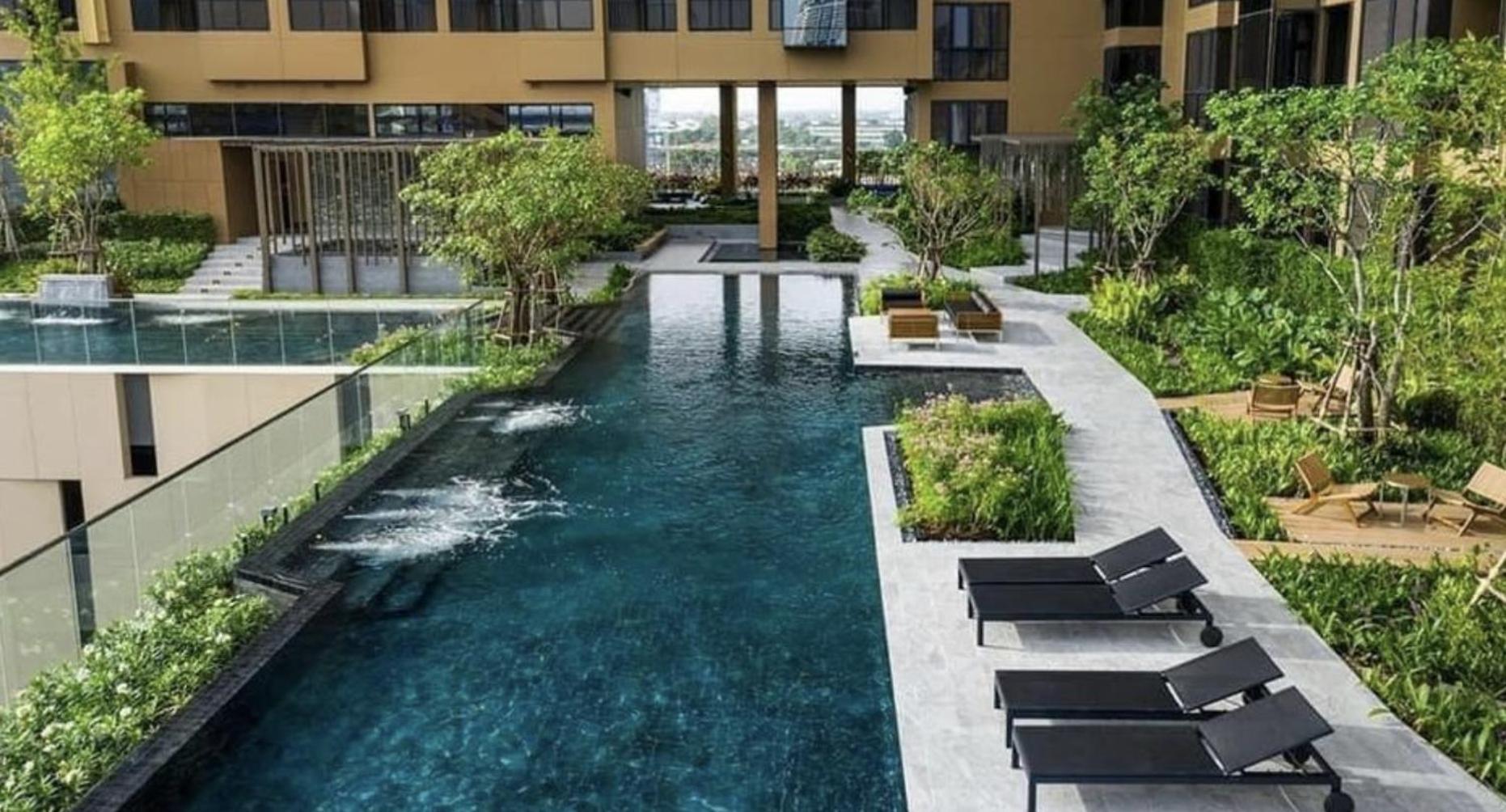Luxury Living With Breathtaking Cityscape Vistas Appartement