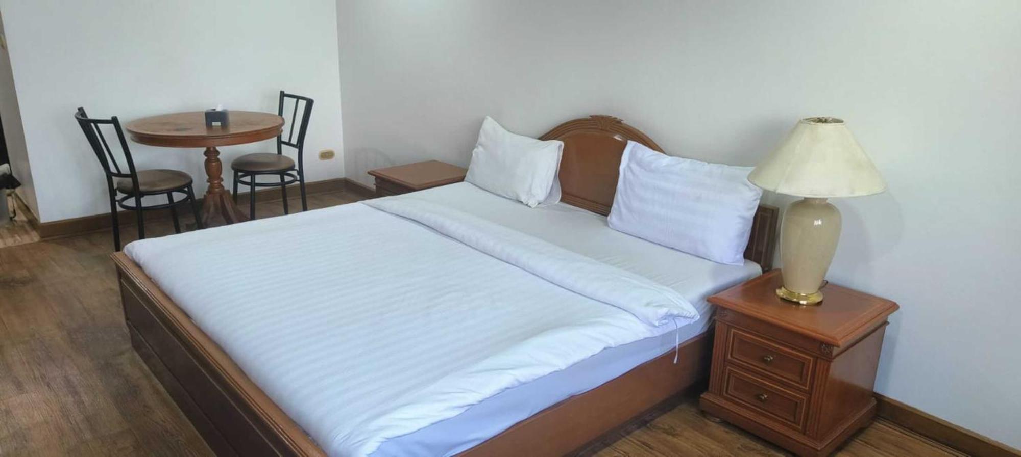 Affordable Serviced Apartment Nana - Omni Tower Sukhumvit Location Bangkok
