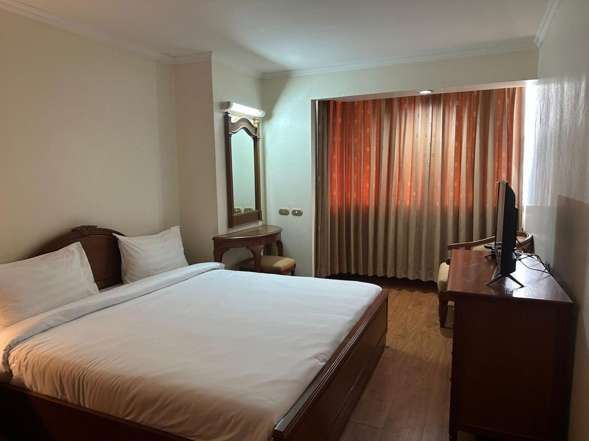Affordable Serviced Apartment Nana - Omni Tower Sukhumvit Location Bangkok