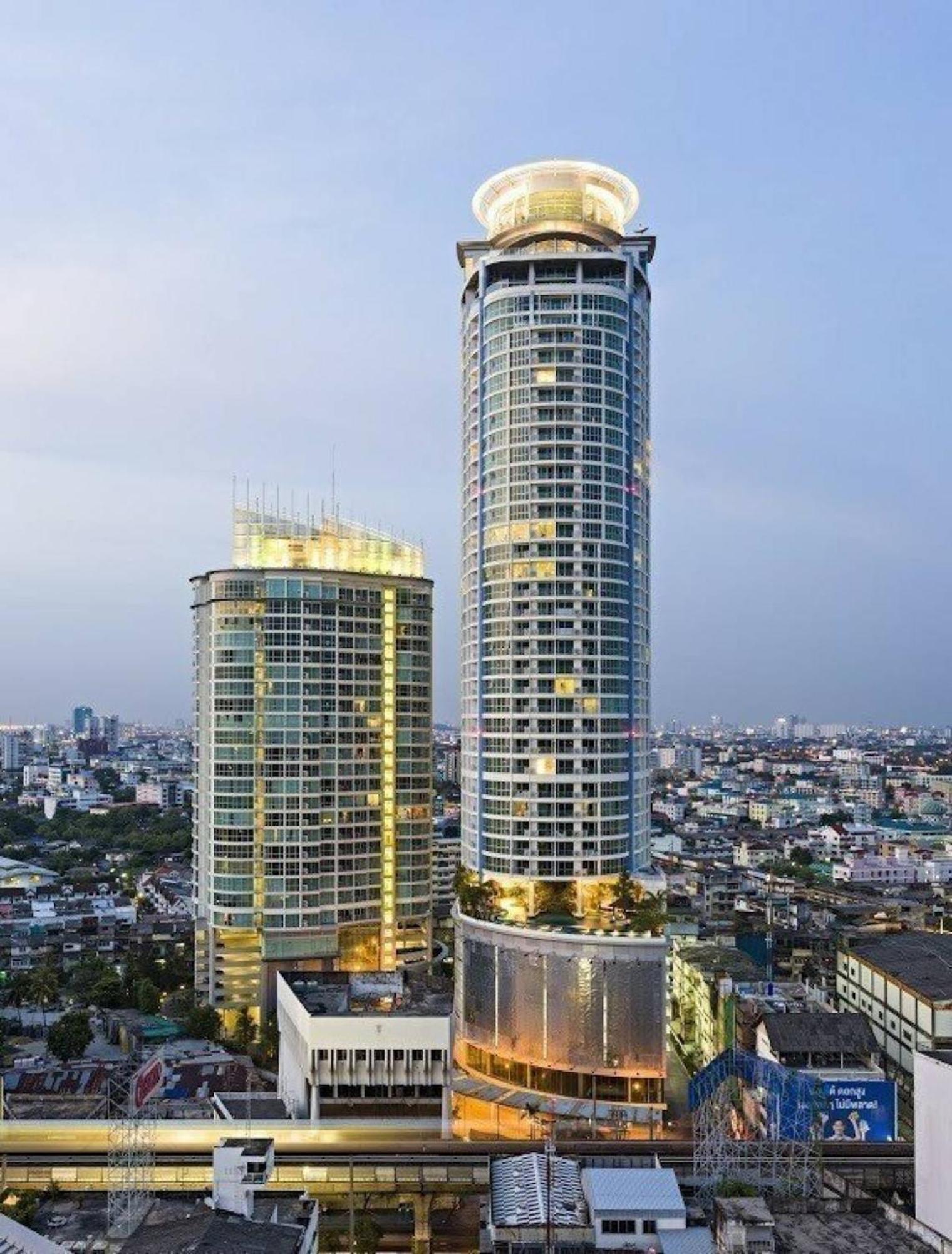Apartment 1br-bts Phra Khanong 1min-sky Infinity Pool&gym Bangkok