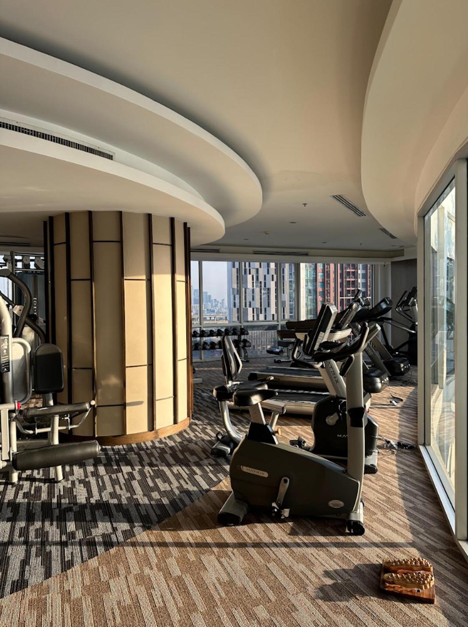 Apartment 1br-bts Phra Khanong 1min-sky Infinity Pool&gym *