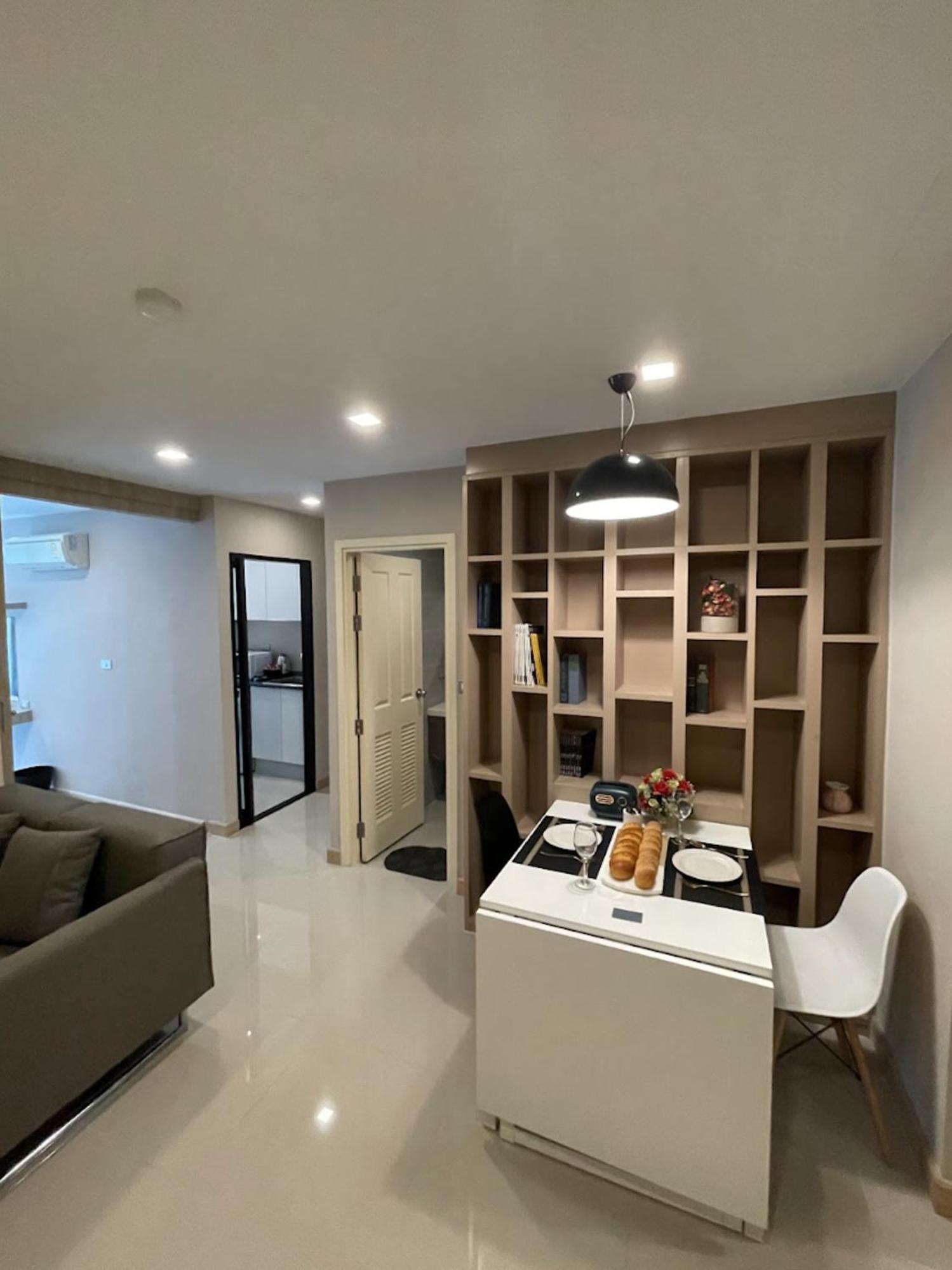 Apartment 1 Big Br Near Bts Ekkamai - Sky Pool & Gym *