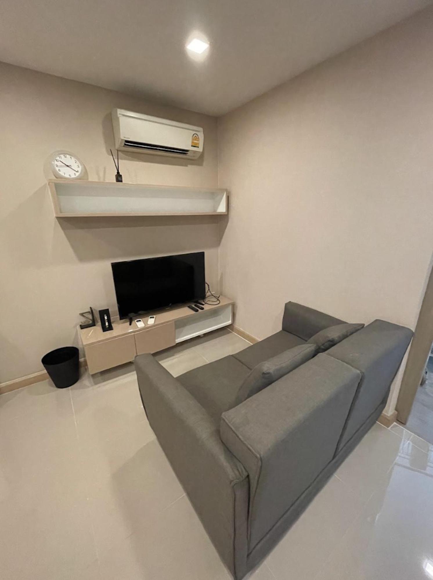 1 Big Br Near Bts Ekkamai - Sky Pool & Gym Apartment *