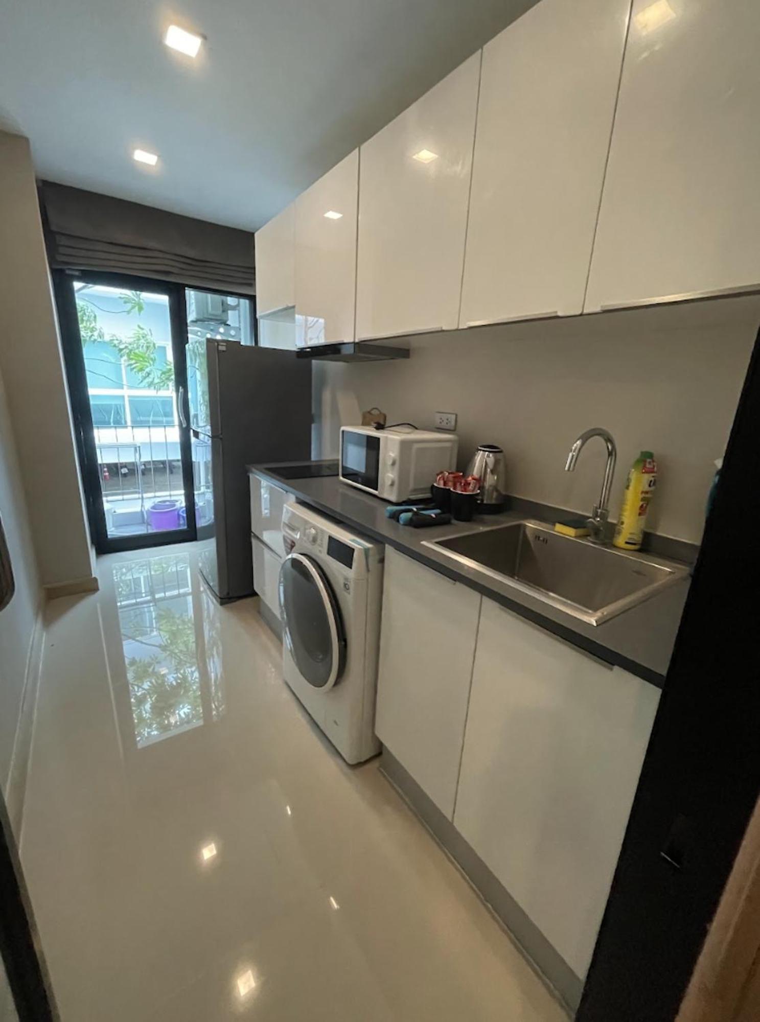 1 Big Br Near Bts Ekkamai - Sky Pool & Gym Apartment Bangkok