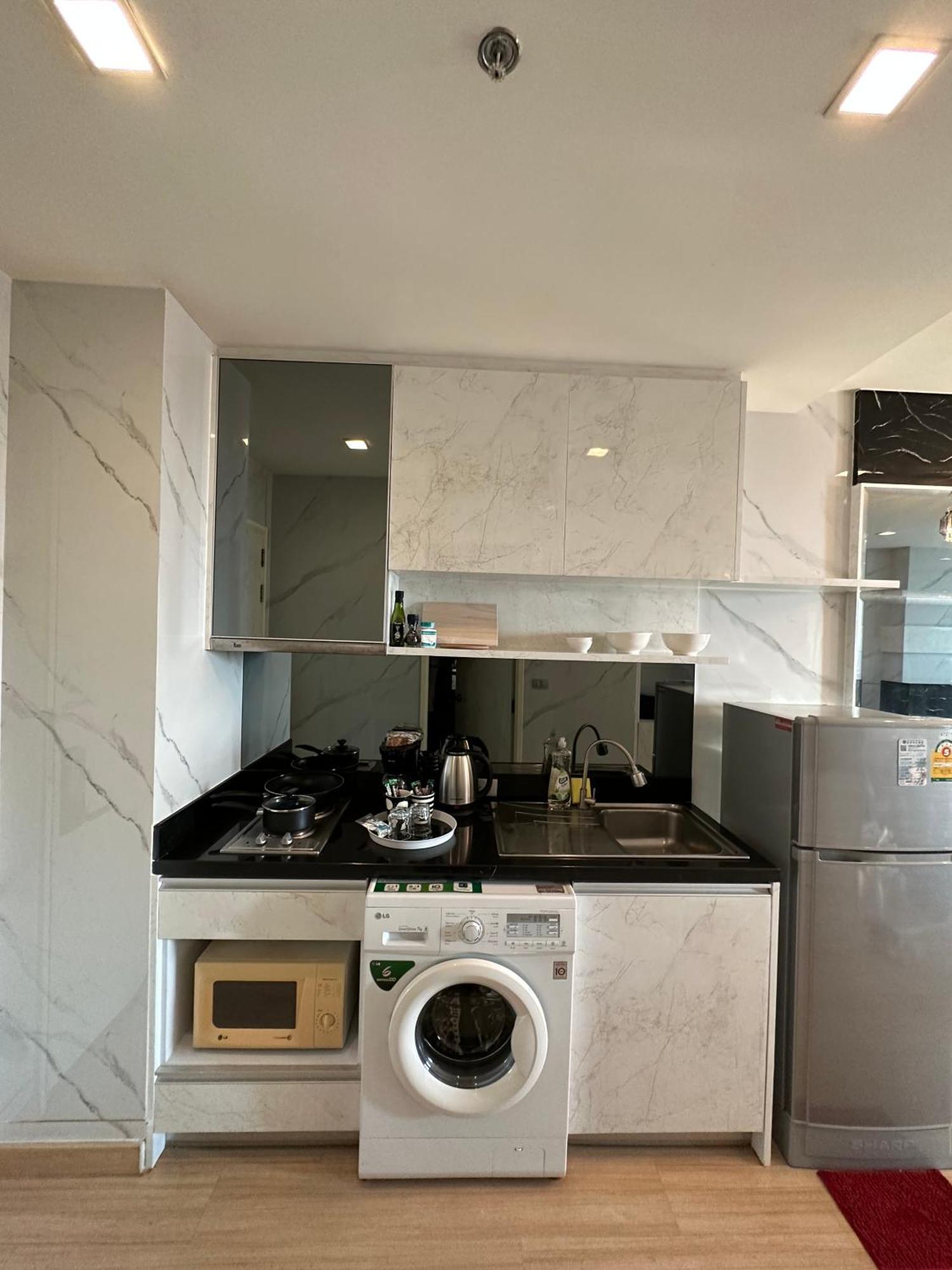 1br-bts Phra Khanong 1min-sky Infinity Pool&gym Apartment *