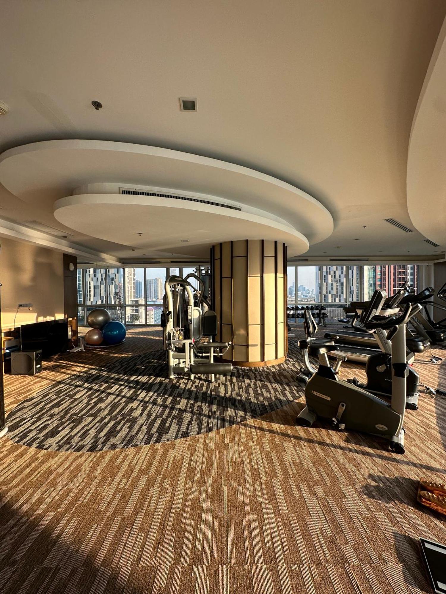 1br-bts Phra Khanong 1min-sky Infinity Pool&gym Bangkok