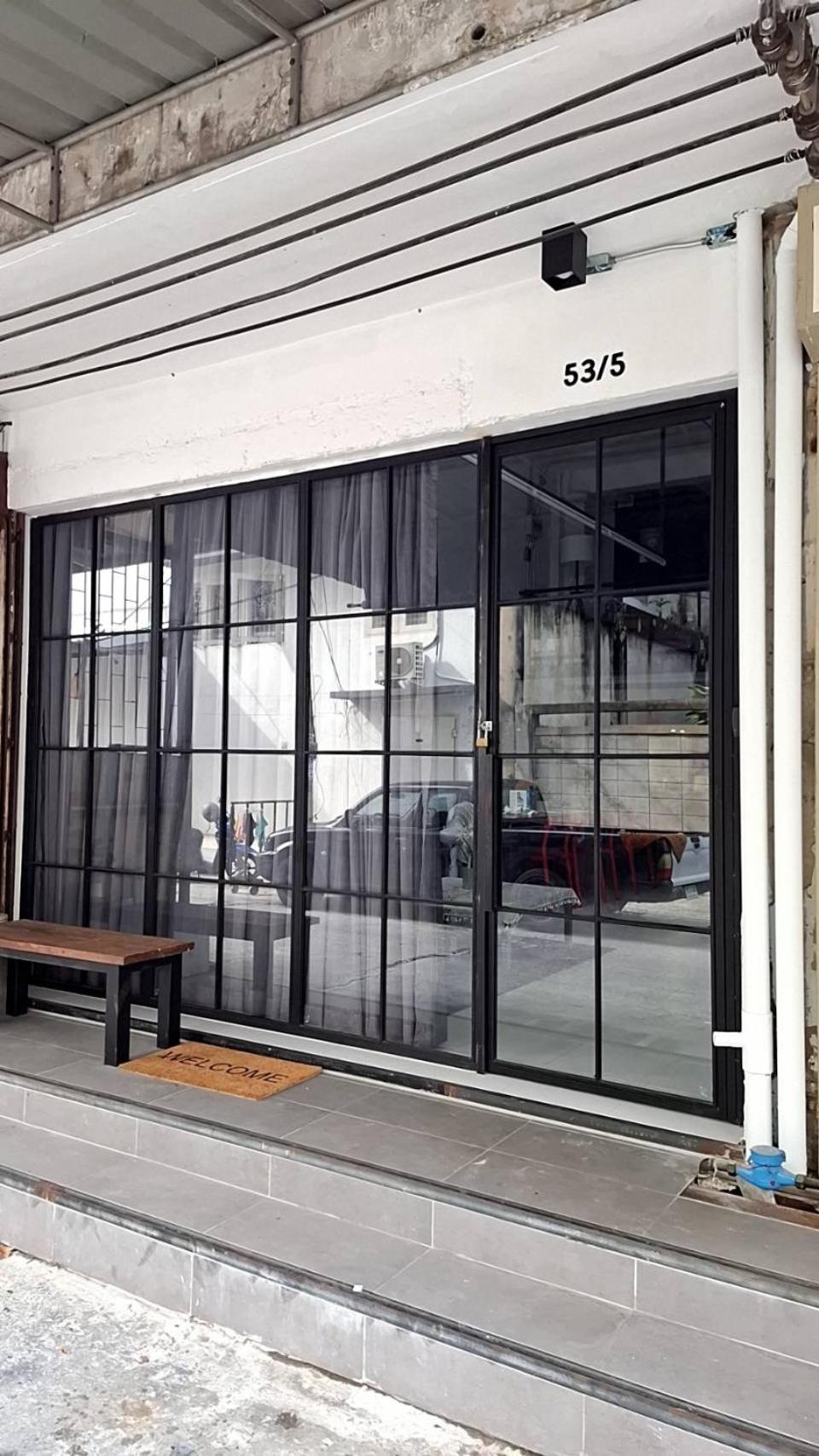 Modern Sukhumvit House Near Phrakanong Bts Station Apartment *