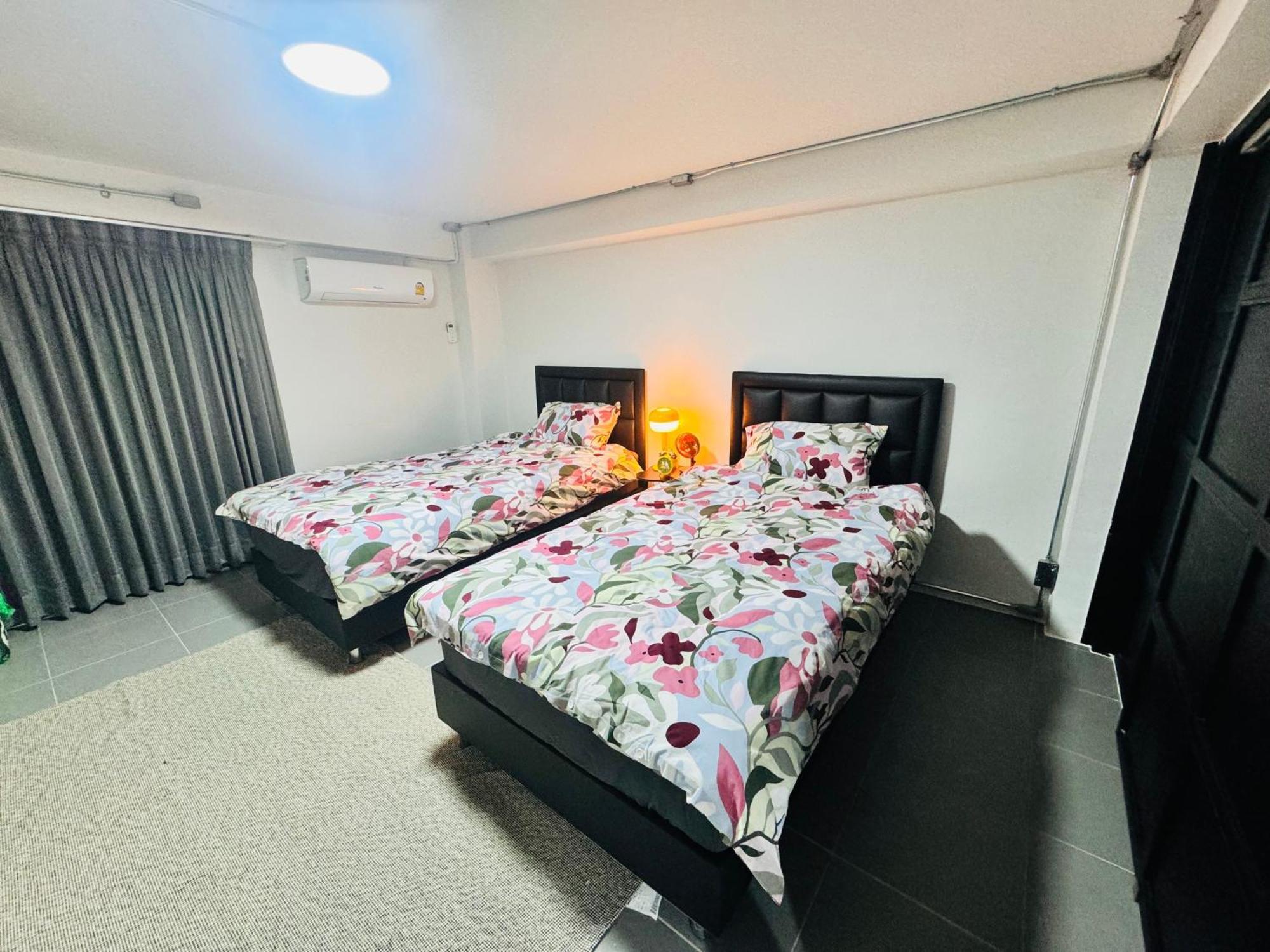 Modern Sukhumvit House Near Phrakanong Bts Station Apartment