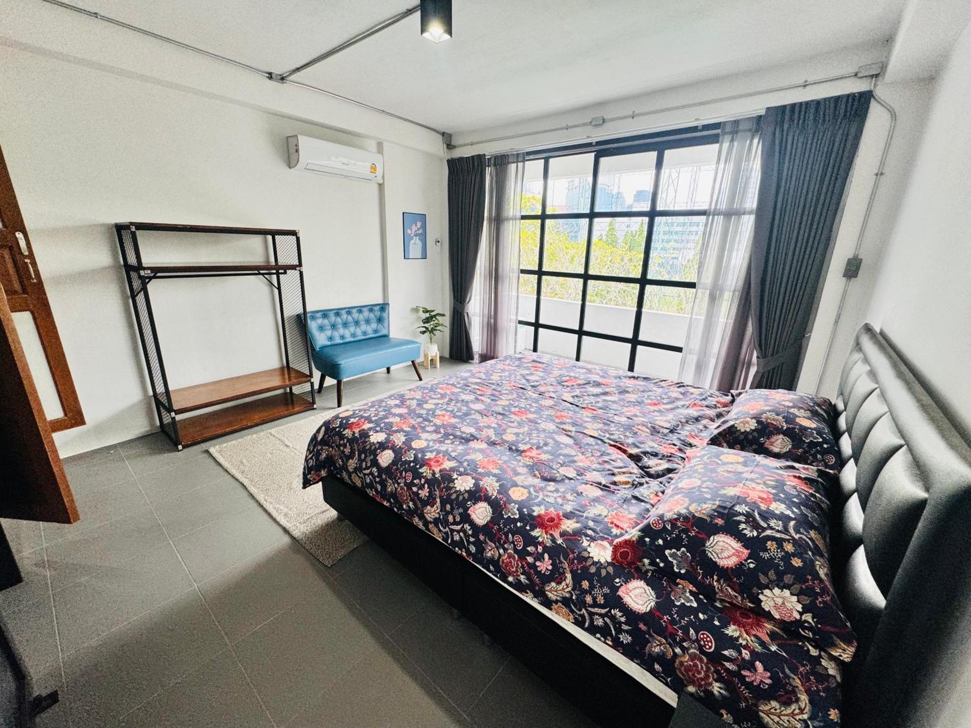 Modern Sukhumvit House Near Phrakanong Bts Station