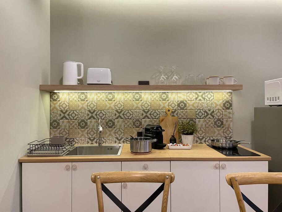 Fl4 Entire Apartment,2br,balcony,5min To Khaosan Apartment Bangkok