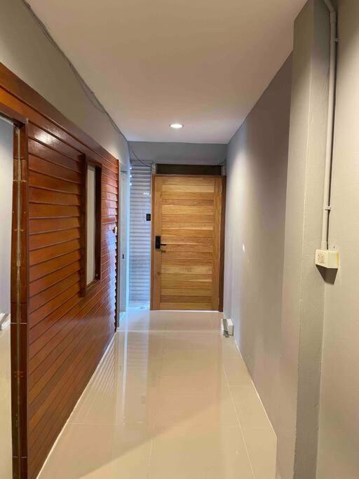 Apartment Fl4 Entire Apartment,2br,balcony,5min To Khaosan *
