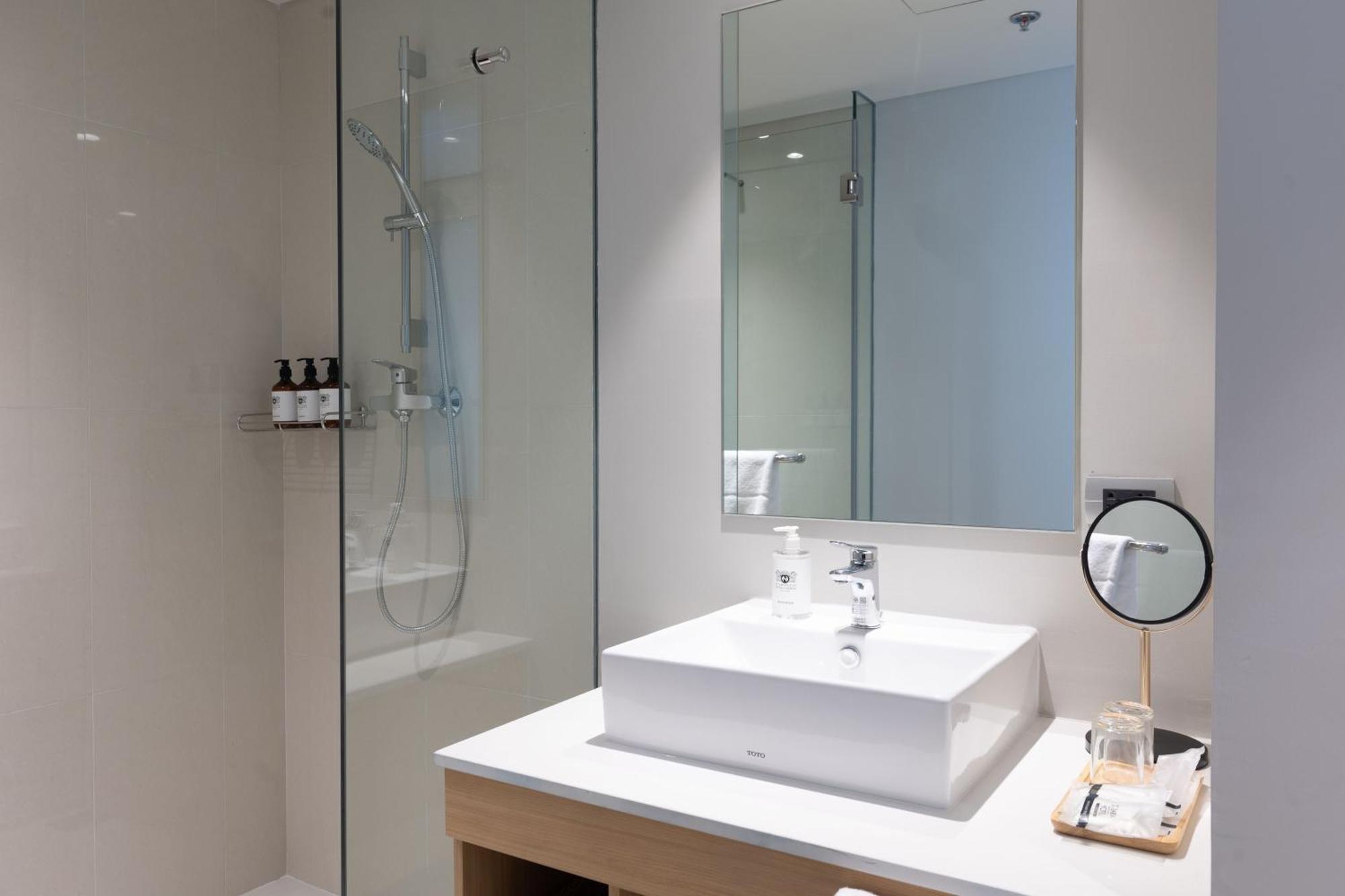 Nishitetsu Croom Silom 3*