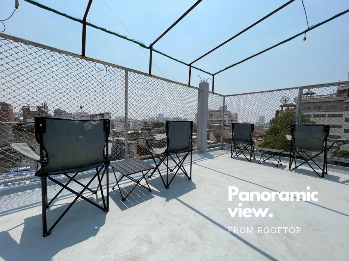 2nd Fl. 2br In Old Town With Rooftop View * Bangkok