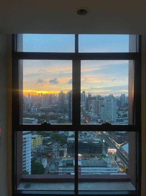 Sunset L Pharkanong Bts