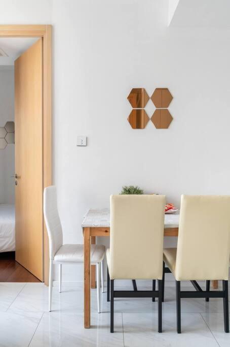 Apartment 2 Bedroom At Bts Nana Sukhumvit 11 High Floor *