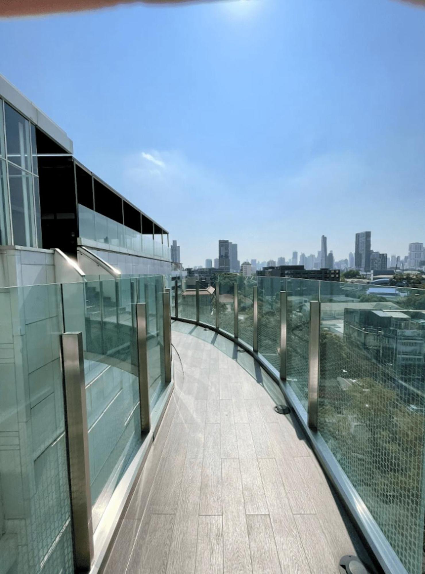Apartment Stylish 1br By Bts Ekkamai - Infinity Pool & Gym Bangkok