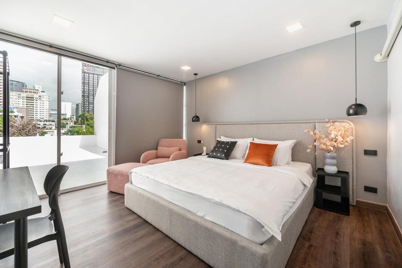Haus Phrom Phong Holiday home *