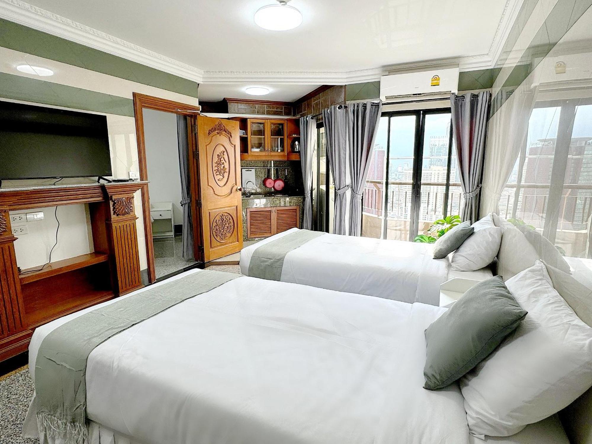 Grand Diamond Apartment