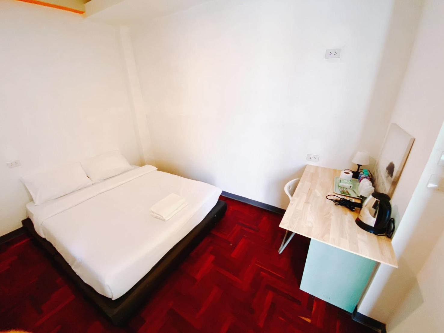 Go Silom Bts Surasak Bkk โกอินน์ สีลม Bts สถานีสุรศักดิ์ X Apartment Bangkok