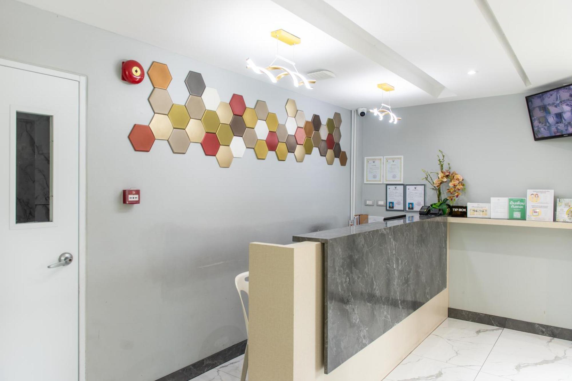 Bangphlat Hotel Bangkok