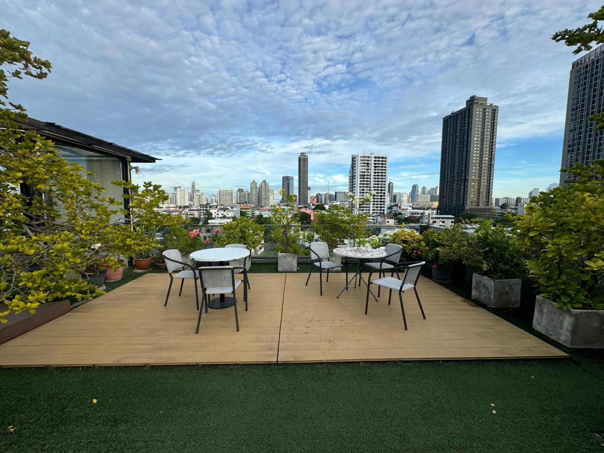 W8 Condo, Top Floor Luxe 3 Bedroom Penthouse, Hip Central Bangkok Area, 5 Mins From Thonglo Bts Station
