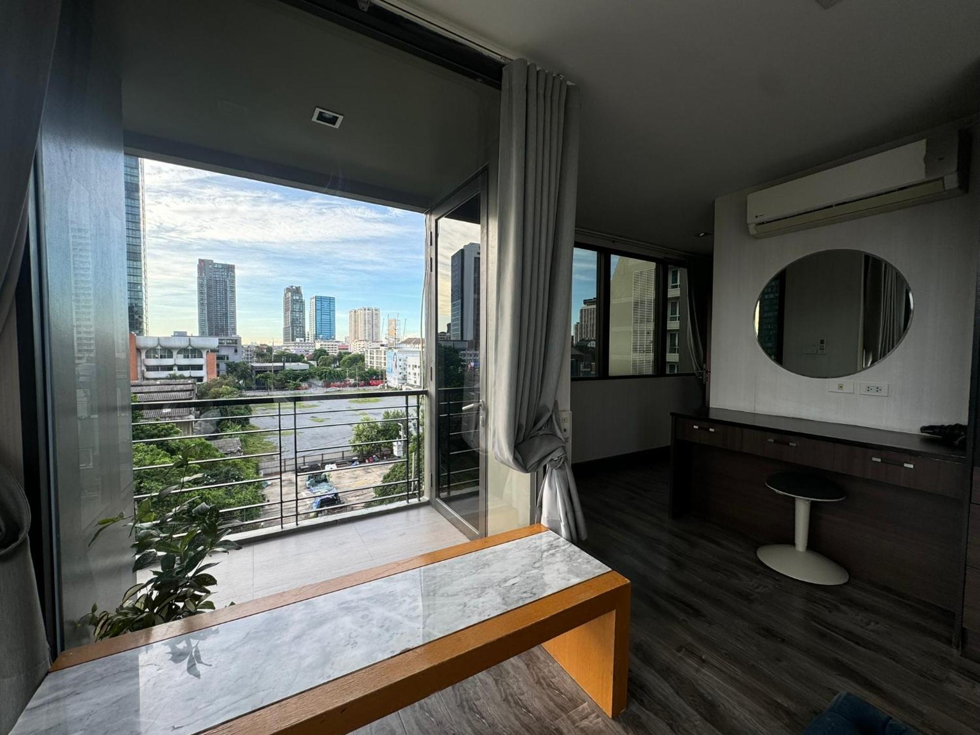 Apartment W8 2 Plus Bedroom Luxury Private Floor Penthouse In Central Bkk *